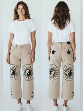 Meadows Denim Shorts Size US
4 Off-White Sun Moon Stars